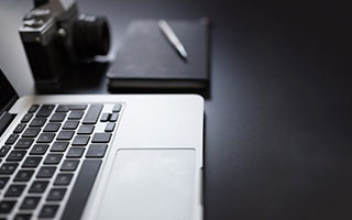 夸张！7轮13球！瓦科补时破门完成双响，泰山再度扳平2-2申花