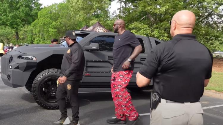 M6体育-前队友：奥尼尔什么东西都要最大最好的 房子&amp;amp;车子&amp;amp;衣服&amp;amp;鞋子