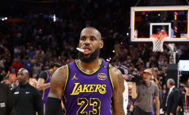 米乐体育-詹皇低迷只因生病！雷迪克揽责，浓眉发声：避免连败